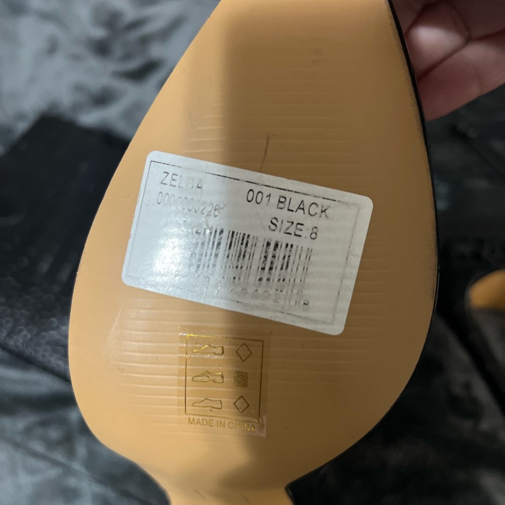 VICI Black Knee High Crocodile print stilleto boot - Picture 3 of 5